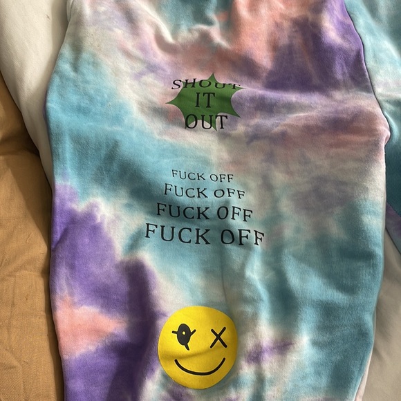 “Fuck off” fashion nova Sweat pants - Picture 3 of 5